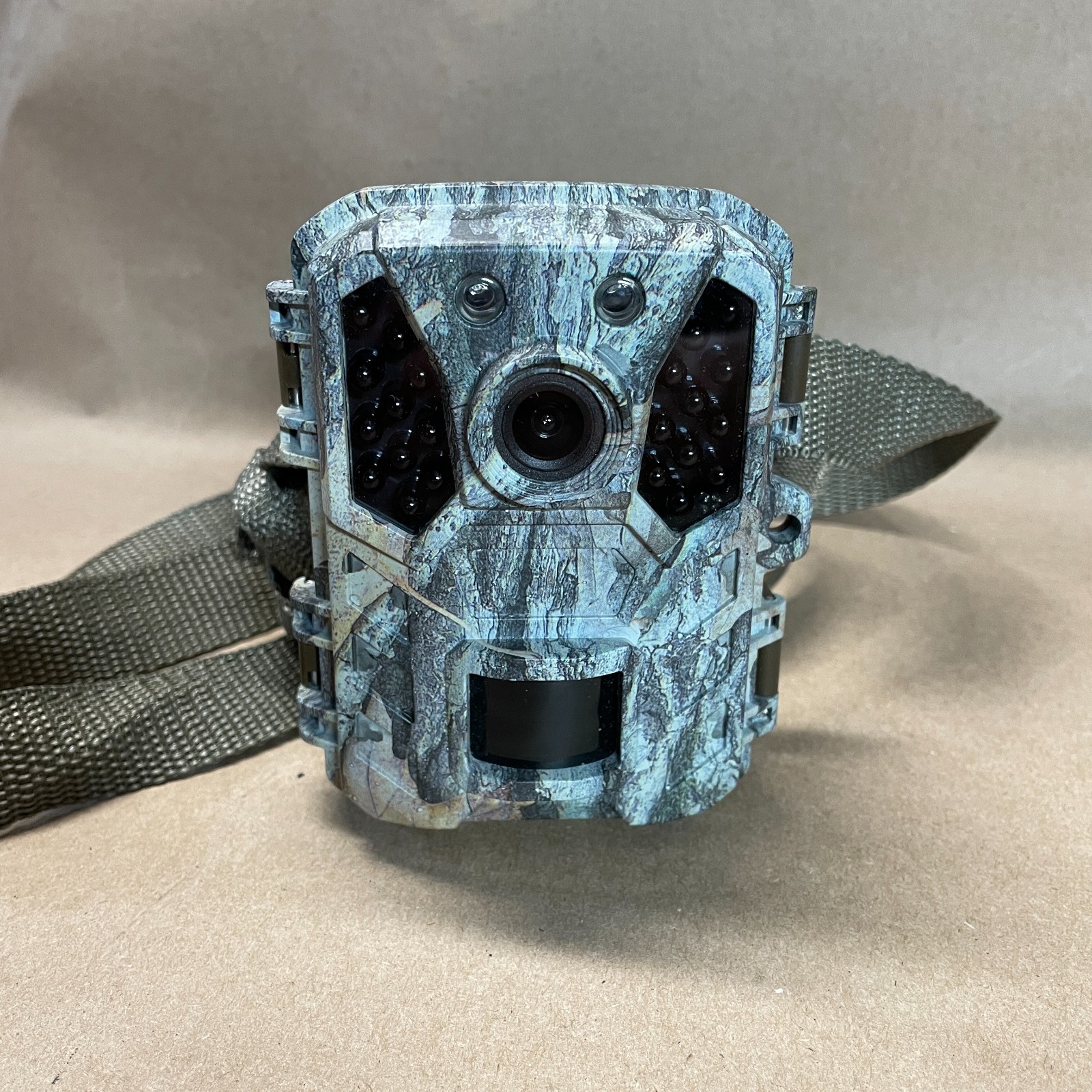 Wildlife Trail Camera  Camo Waterproof  Infrared PIR Motion Sensor Wide Angle