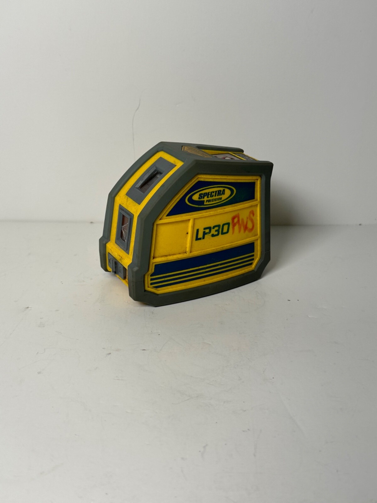 LP30 Spectra Precision Red 3-Beam Laser pointer (please read)