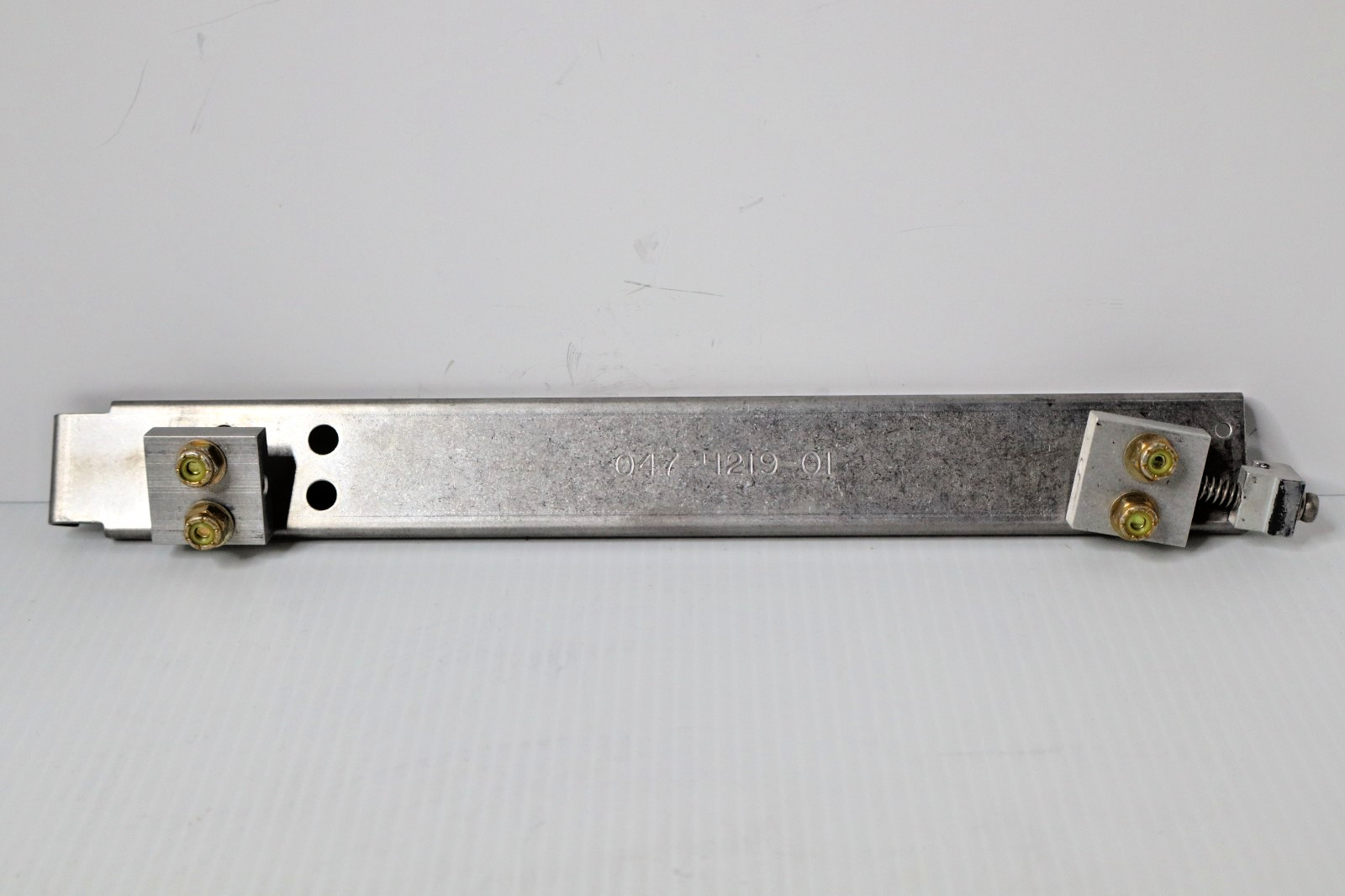 Bendix King 047-4219-01 Avionics Mount Tray