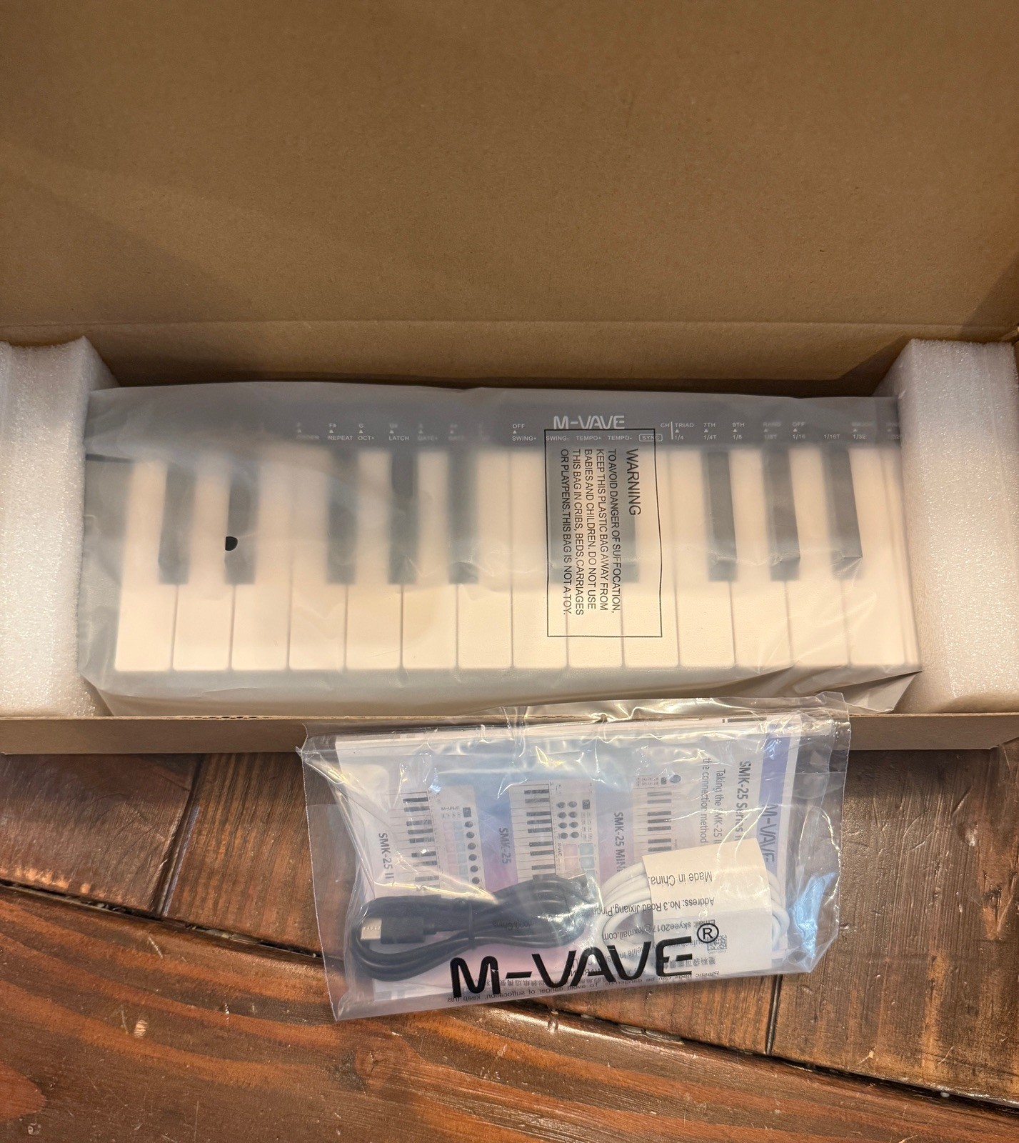 M-VAVE Mini Midi Keyboard SMK-25 Wireless Black NEW open box