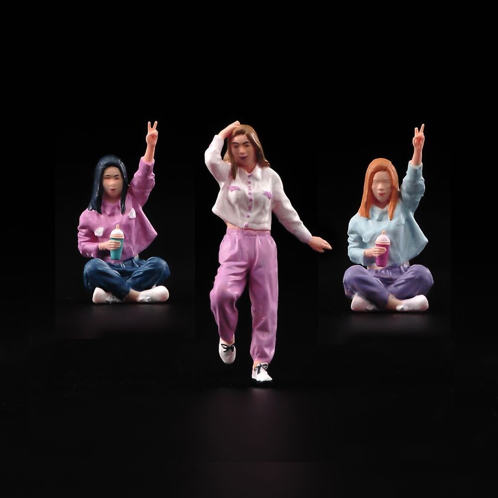 1:64 Painted Unpainted Figure Model Miniature Resin Diorama Sand Toy Sporty Girl