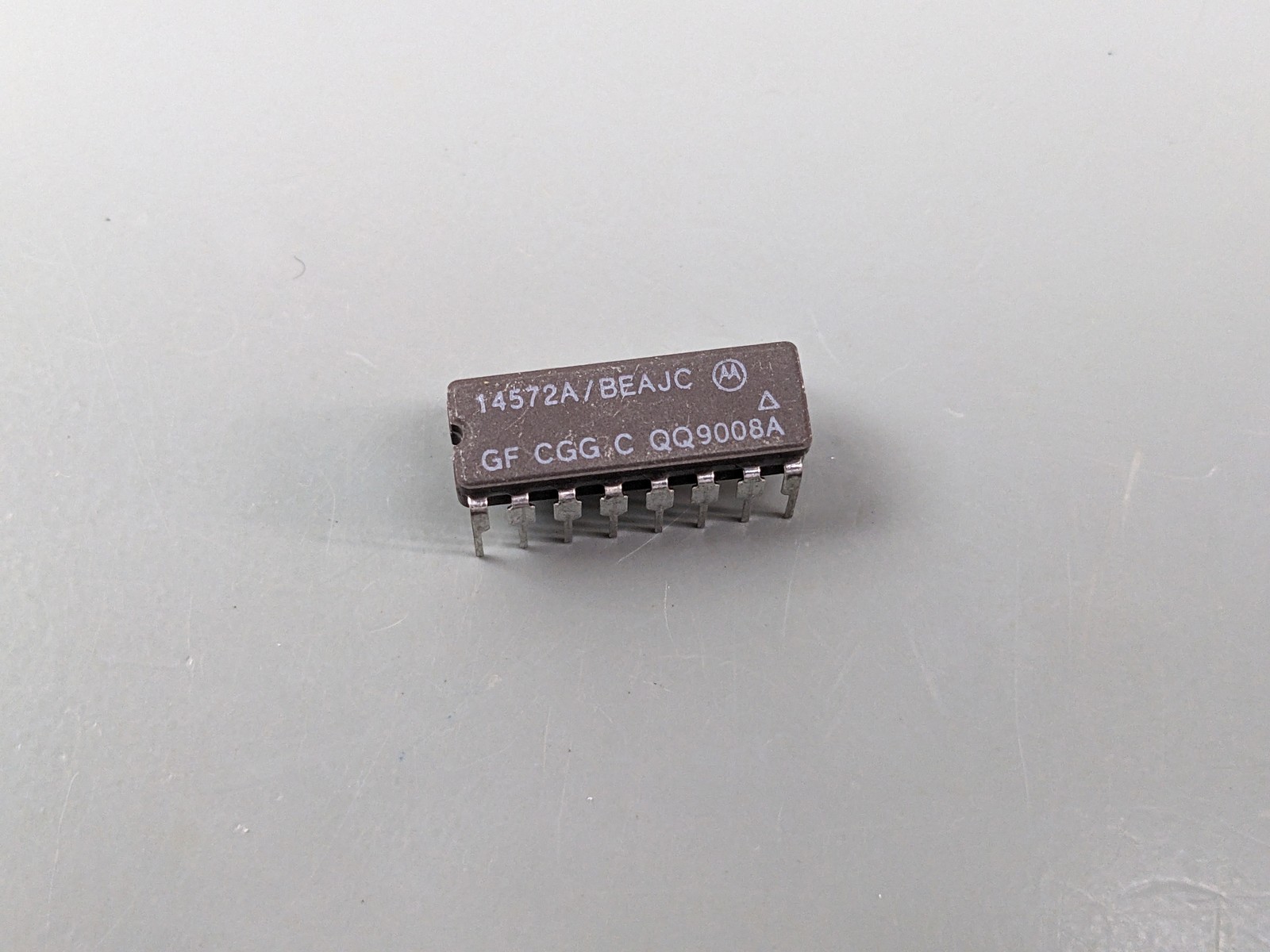 Motorola 14572A/BEAJC Quad Inverter IC, VTG NOS Ceramic