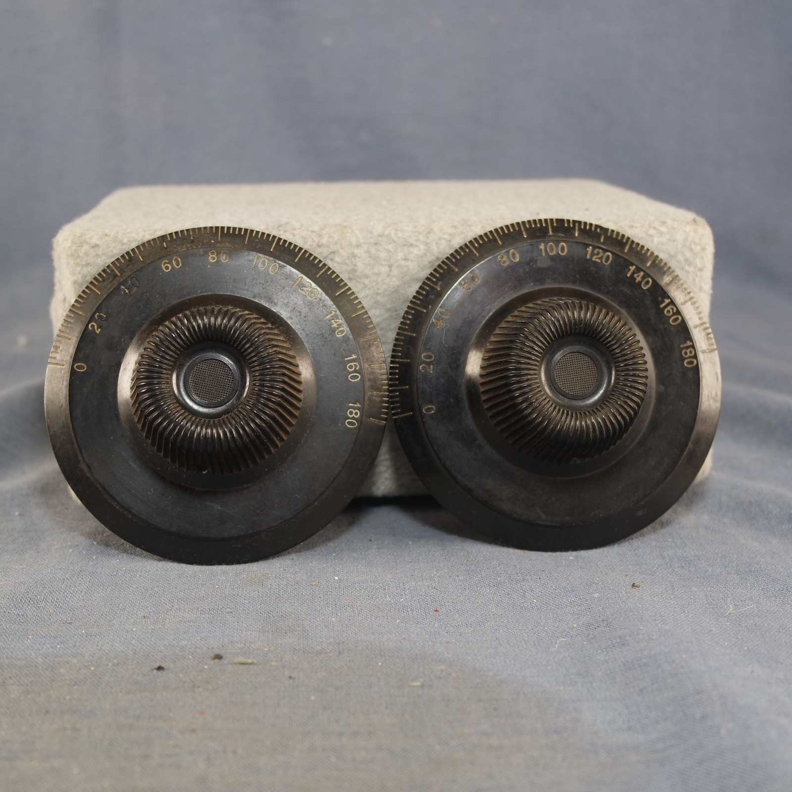 1920s Pair of 4" Knobs Kellogg S&S #502 Early TRF Battery Sets 2 vintage Knobs