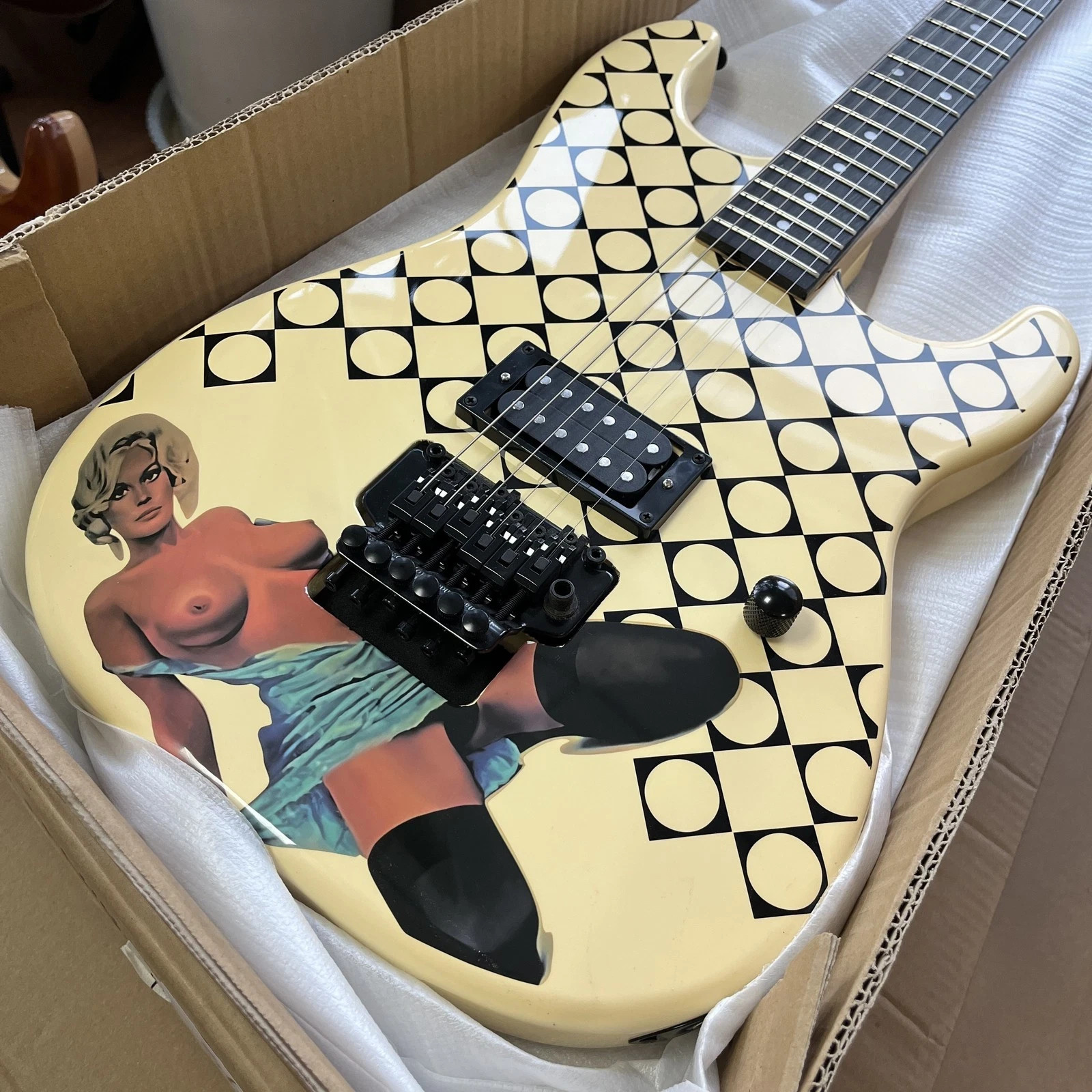 Ship US ST sexy beauty style electric guitar FR bridge alder solid body