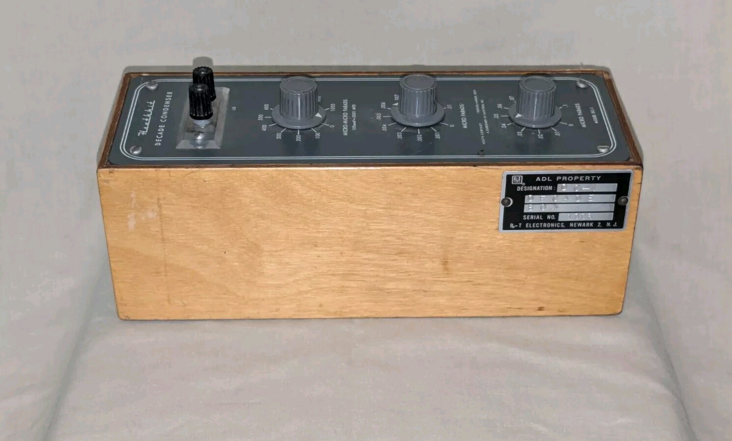 VINTAGE HEATHKIT DC-1 DECADE BOX CONDENSER CAPACITOR BOX - TESTED