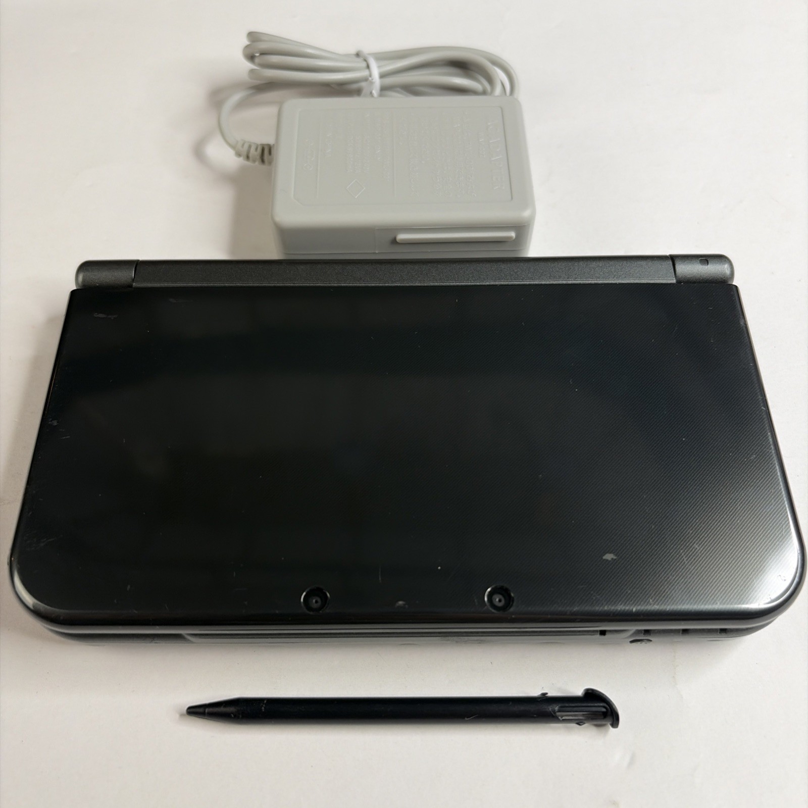 New Nintendo 3DS XL Gray Black Console W Charger Stylus US Version