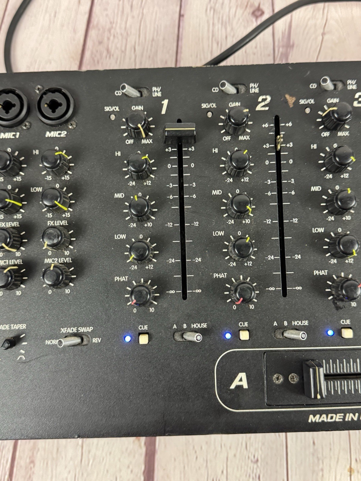 Peavey Club Mix DJ mixer