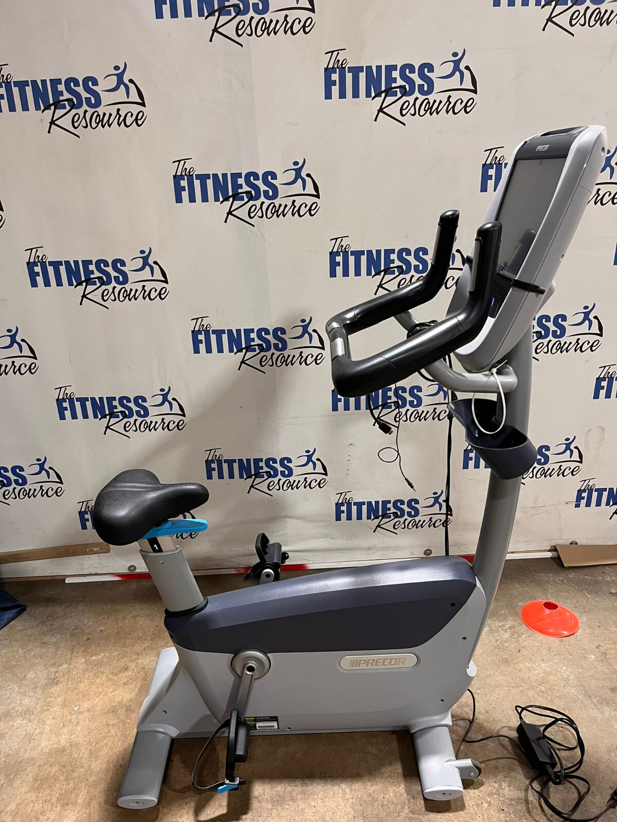 Precor UBK 885 Upright Bike w/ P80 Console - Cleaned & Serviced