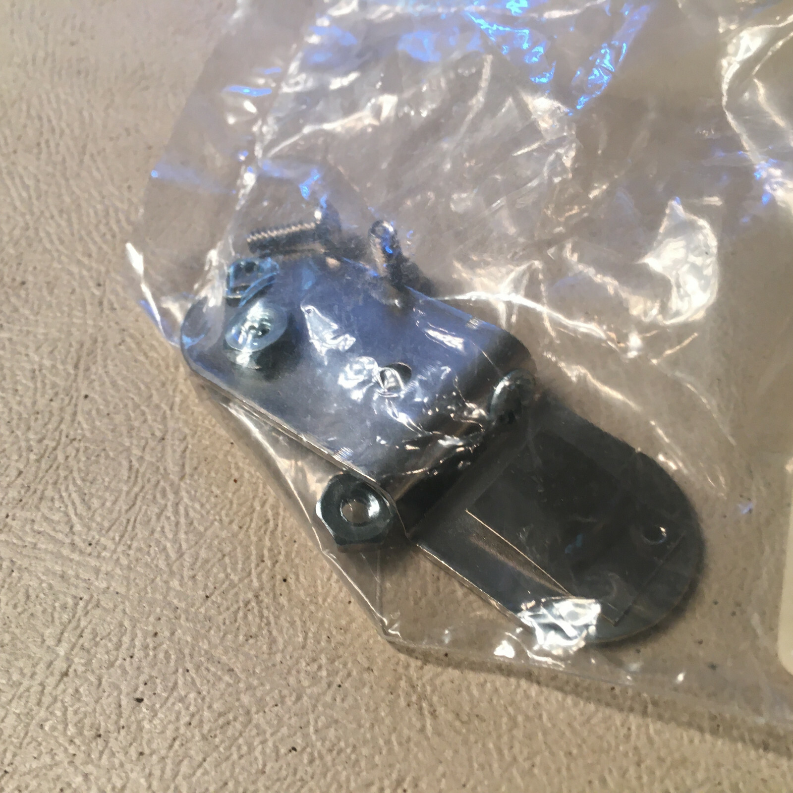 Telex 61506000 Microphone Hangar Bracket, NOS