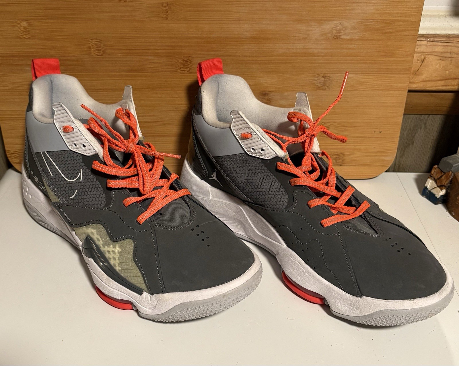 Nike Air Jordan Zoom 92 Dark Smoke Grey Gym Red Size 11 Lightly Worn.