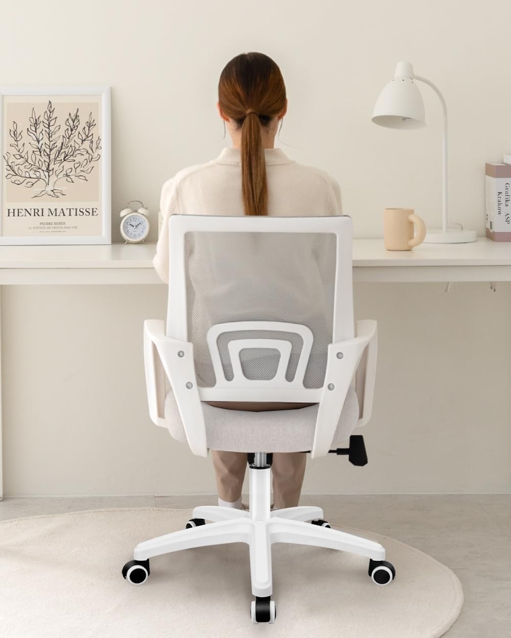 Ergonomic Mesh Office Chair with Lumbar Support & Height Adjustability - Ivory