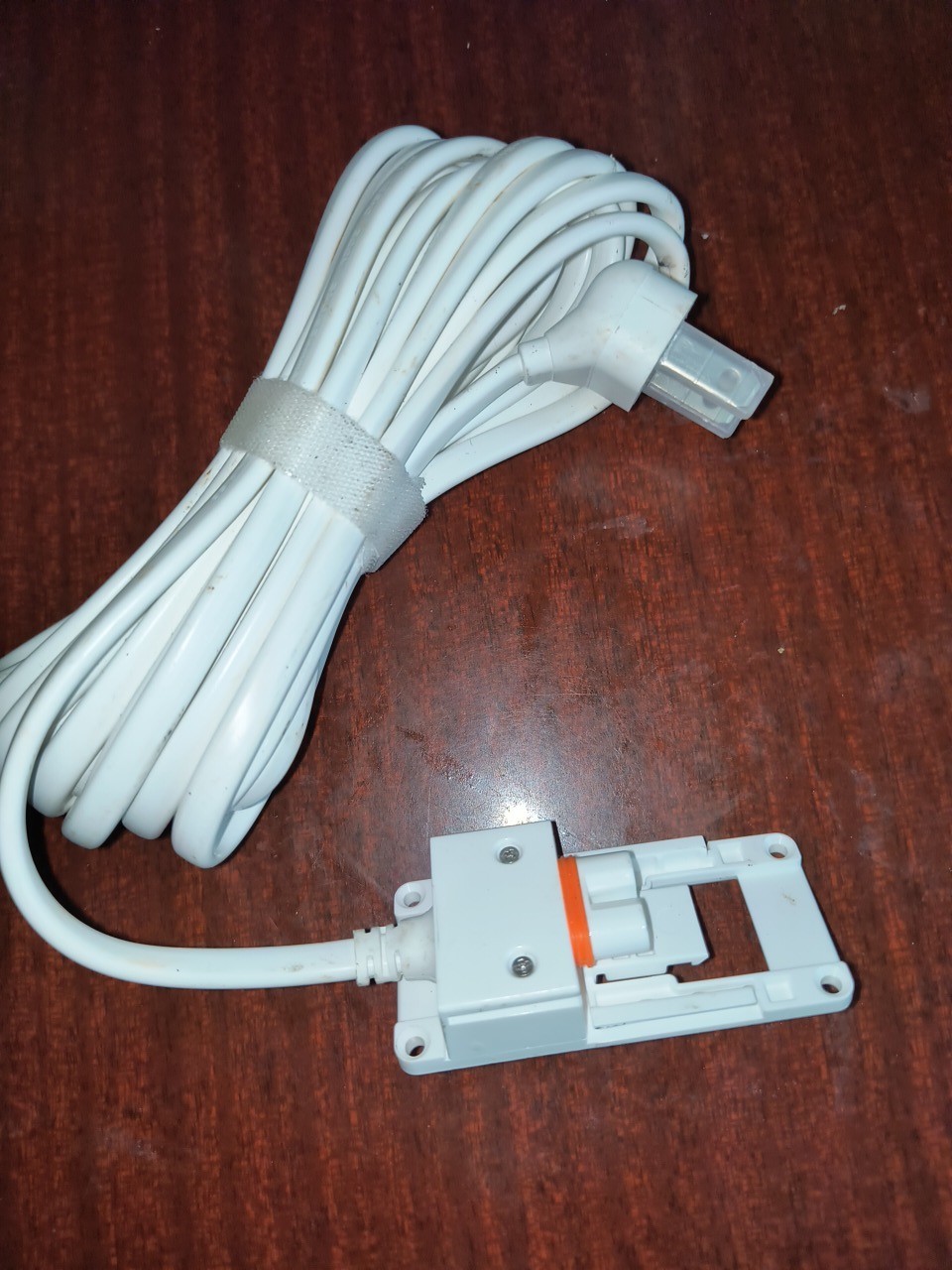 RING Indoor/Outdoor Power Adapter Barrel Plug for Stick Up Cam Plug-In - White