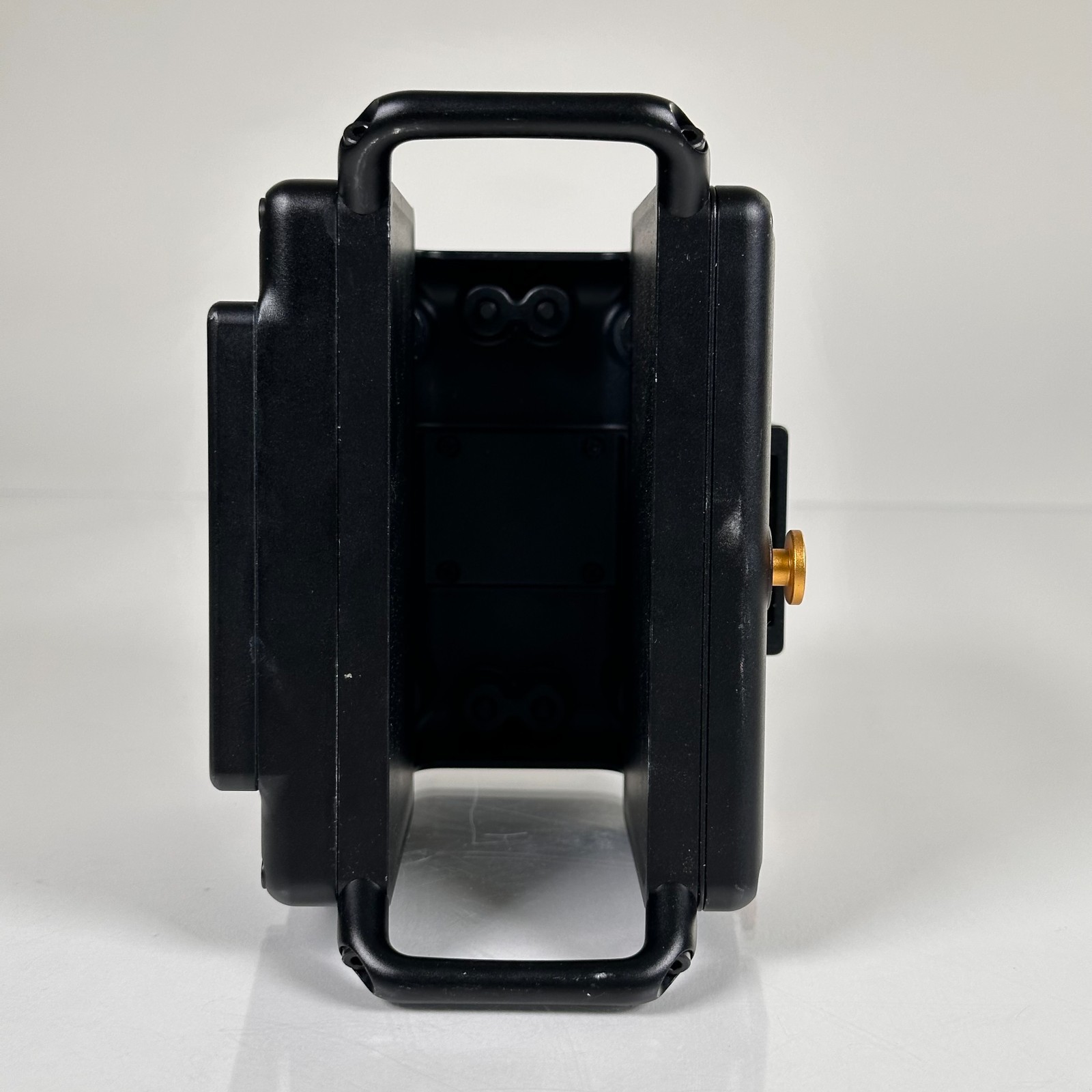 Wooden Camera MDR-3 26V Gold Mount Plus Cage
