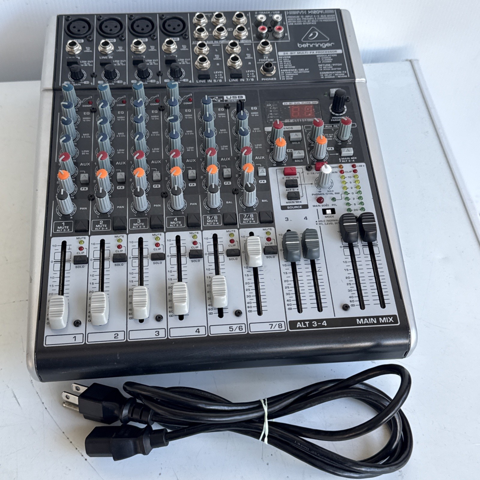 🎧 Behringer XENYX X1204USB USB Mixer - Great Functional Condition