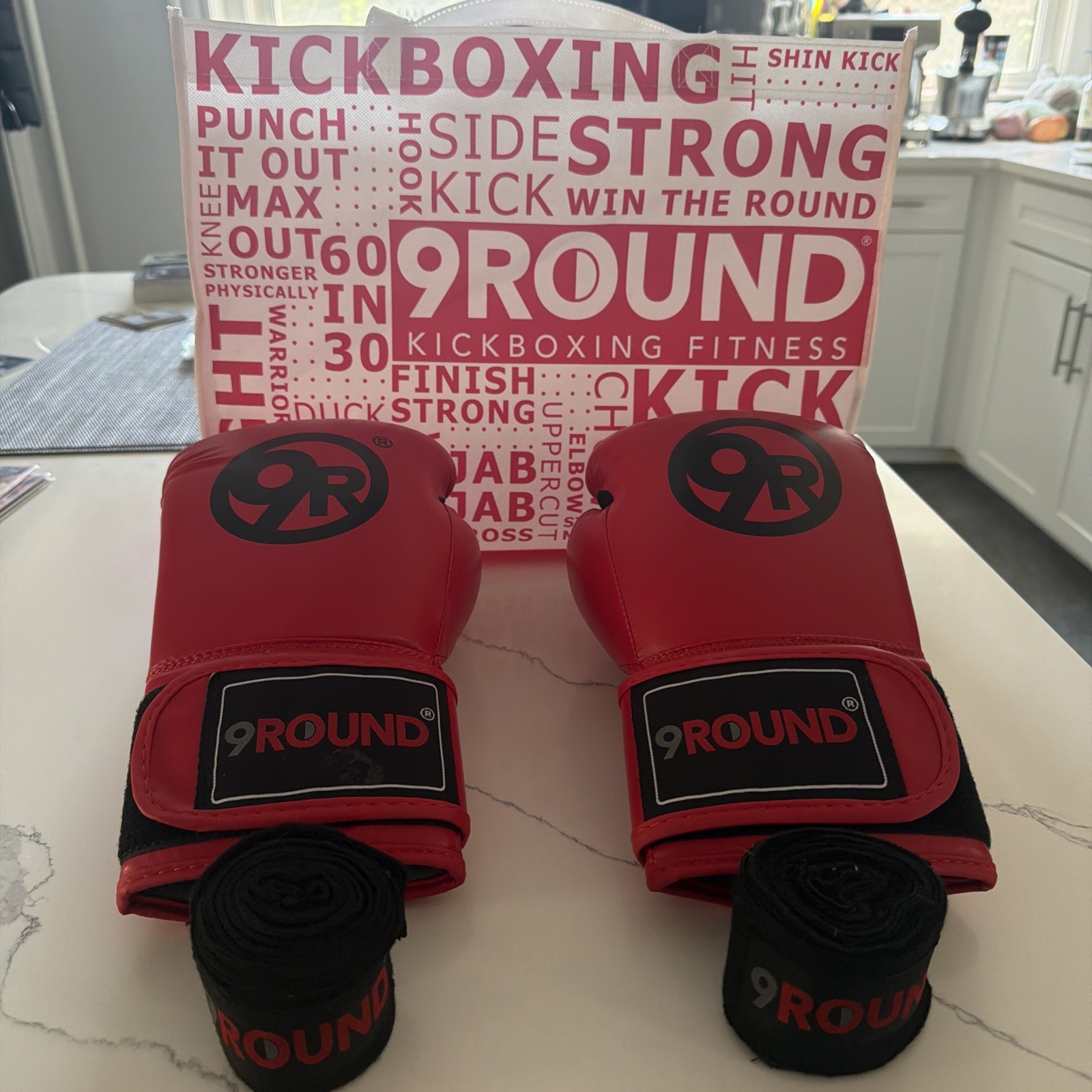 9Round Fitness 10 oz Boxing Gloves Kickboxing Unisex With Straps and Bag
