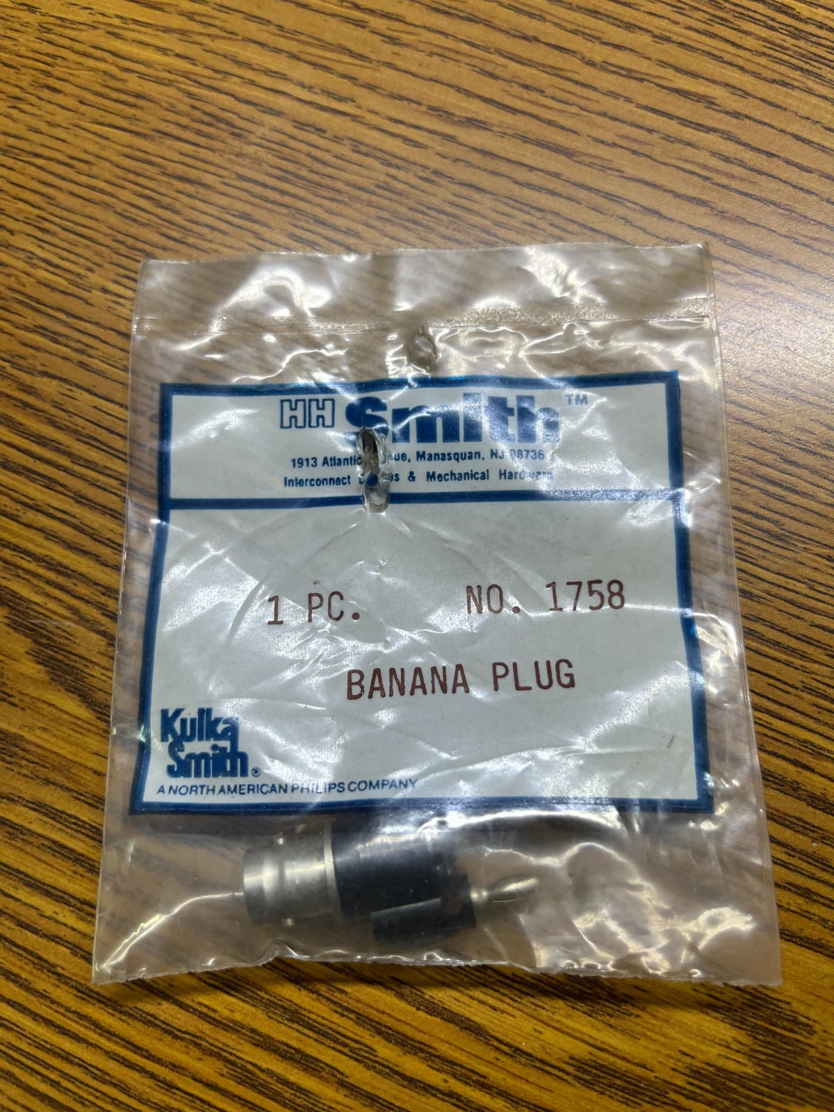 HH Smith 1758 Test Adaptor, Dual Male Mini Banana to BNC Female,