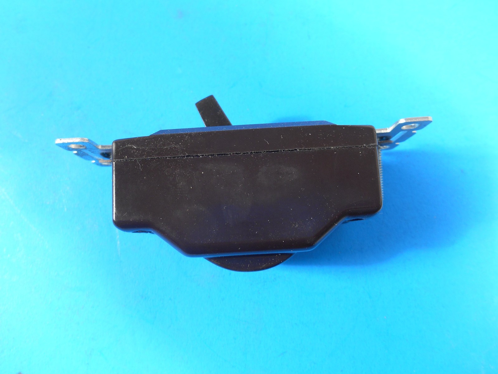 Bryant Brown 10A 125V 5A 250V 3-Way Toggle Switch 4963