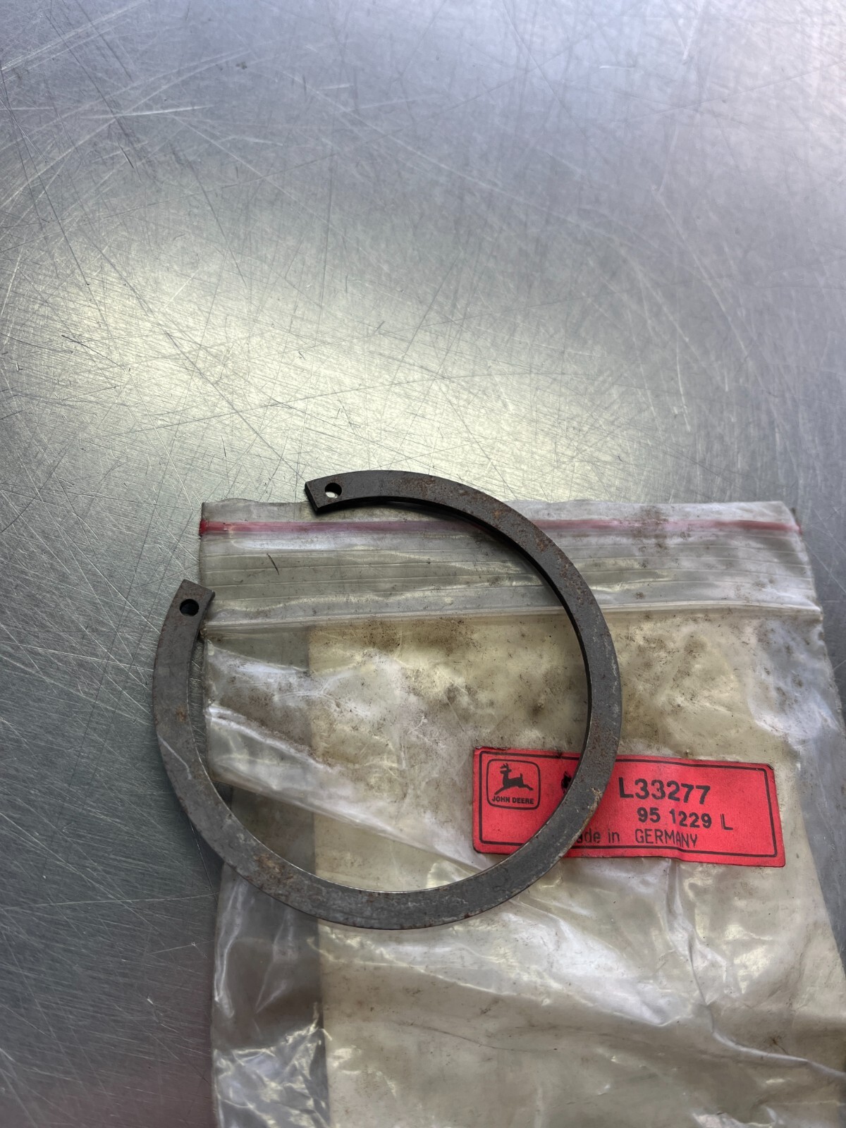 L33277 Genuine OEM John Deere SNAP RING