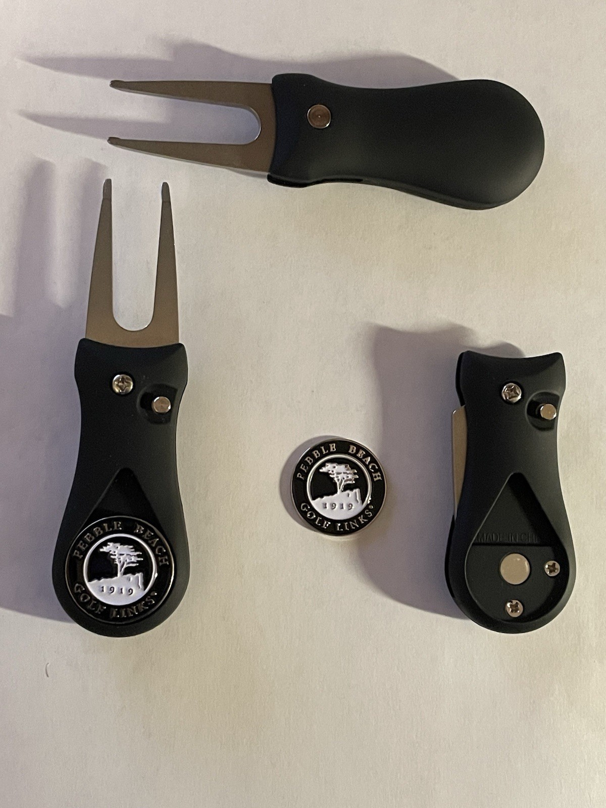 (1) Pebble Beach Golf Links 1" Coin Golf Marker & (1)  Switchblade Divot Tool