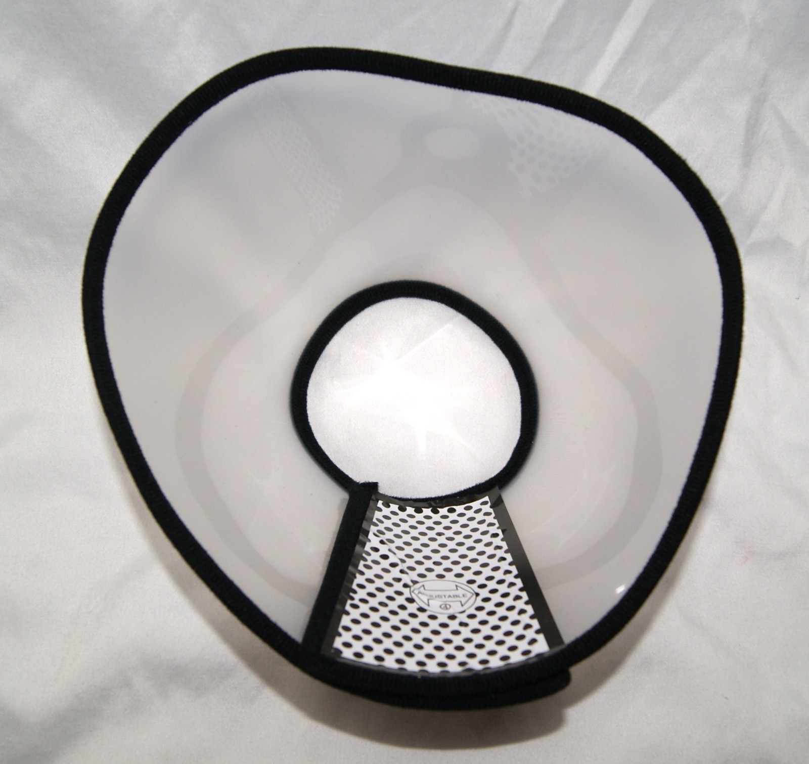 baskerville ultra muzzle size 2 black w/ adjustable cone