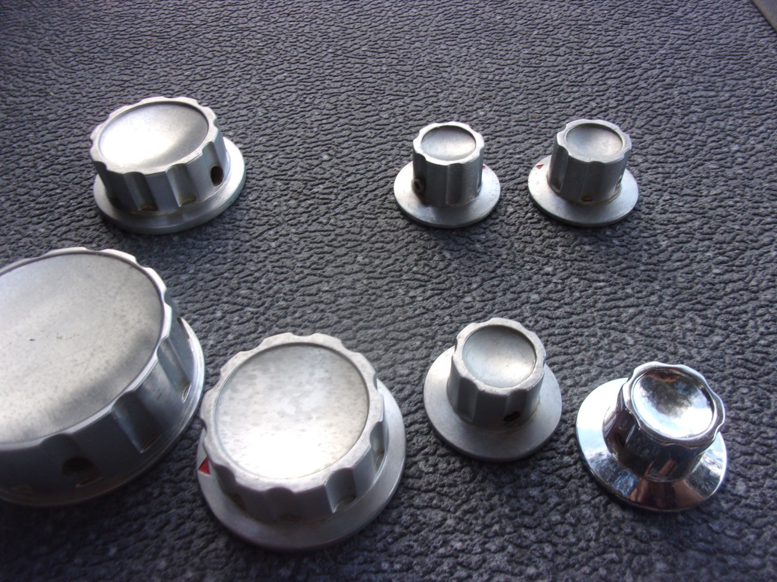 Heathkit TX-1 Apache HAM RADIO knobs