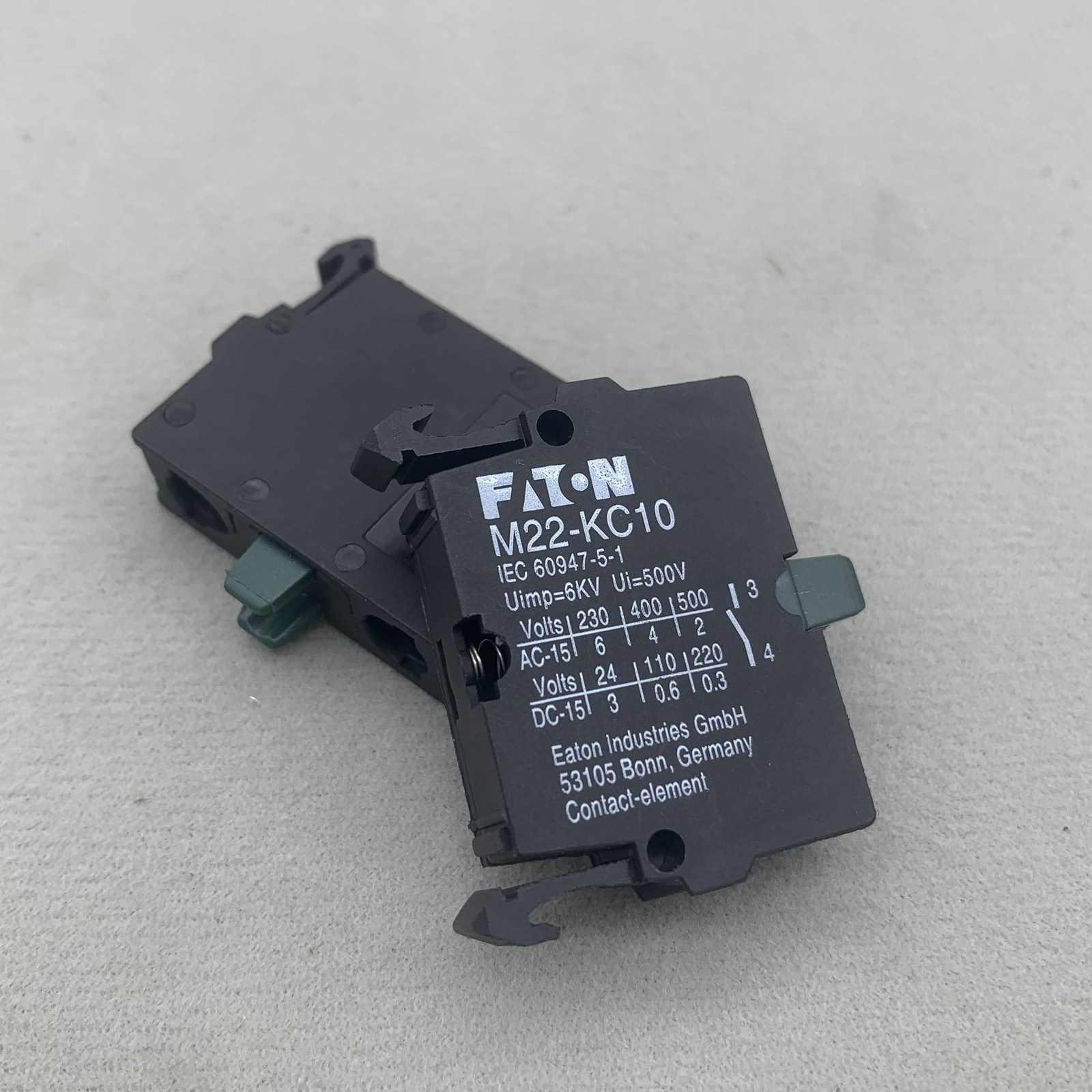 EATON M22-KC10. NO. BASE MOUNTING US