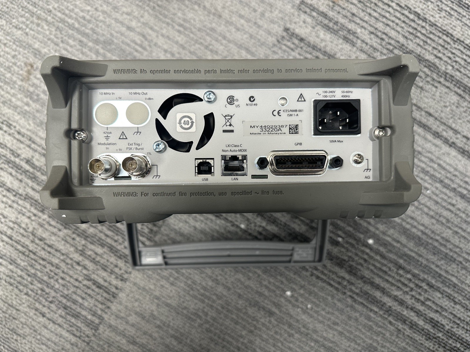 HP Agilent 33220A 20MHz Function / Arb Waveform Generator (Open Box, New)