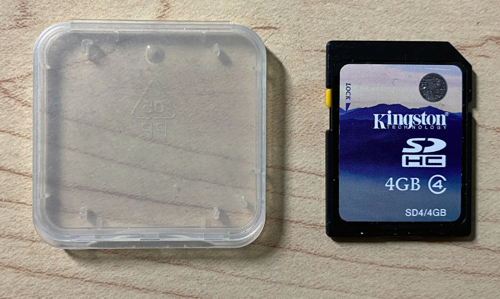 Kingston 4GB SDHC SD C4 Memory Card SD4 for Camera and Camcorder - Excellent!