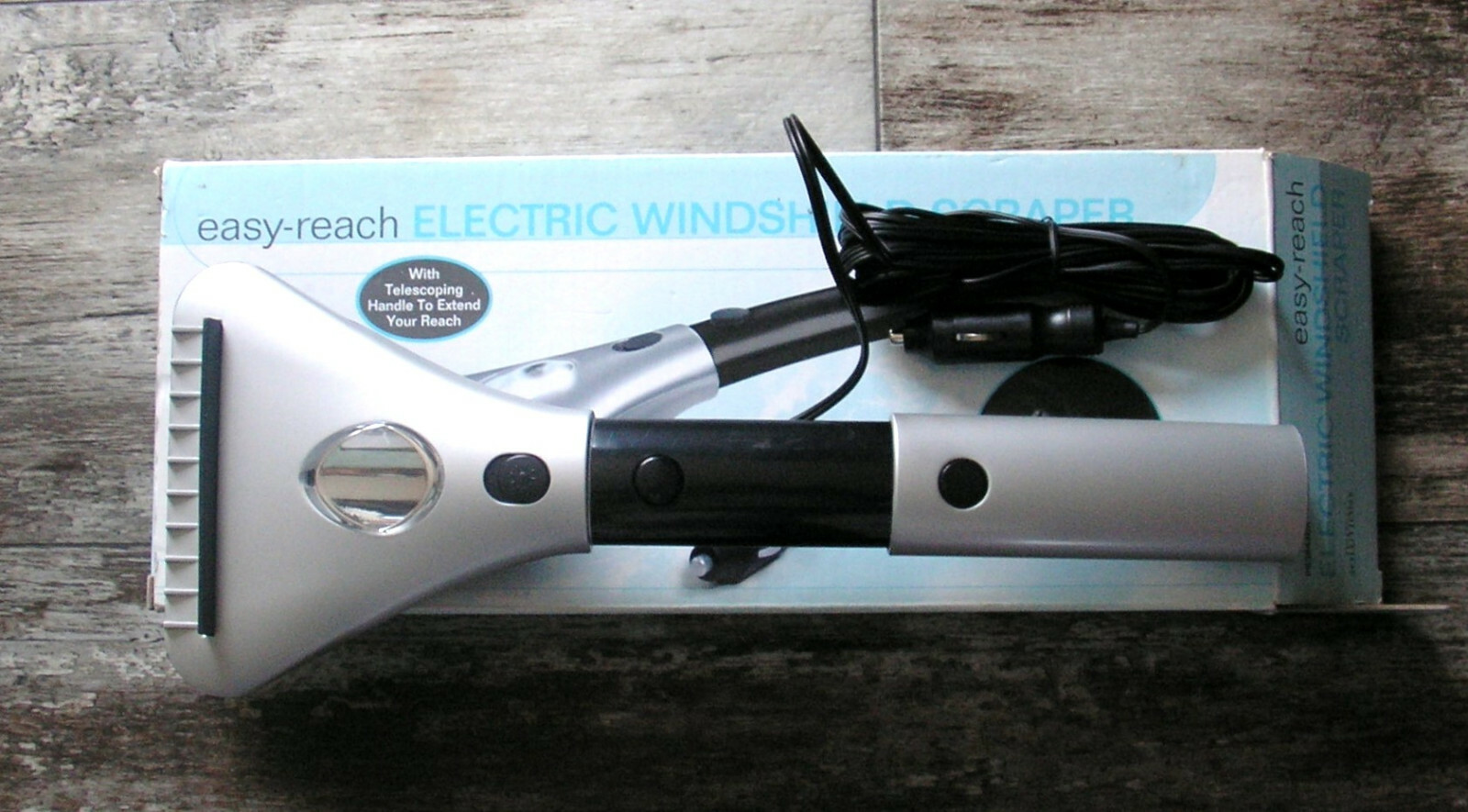 Electric Windshield Scraper with Telescoping Handle by Perfect Solutions 12V