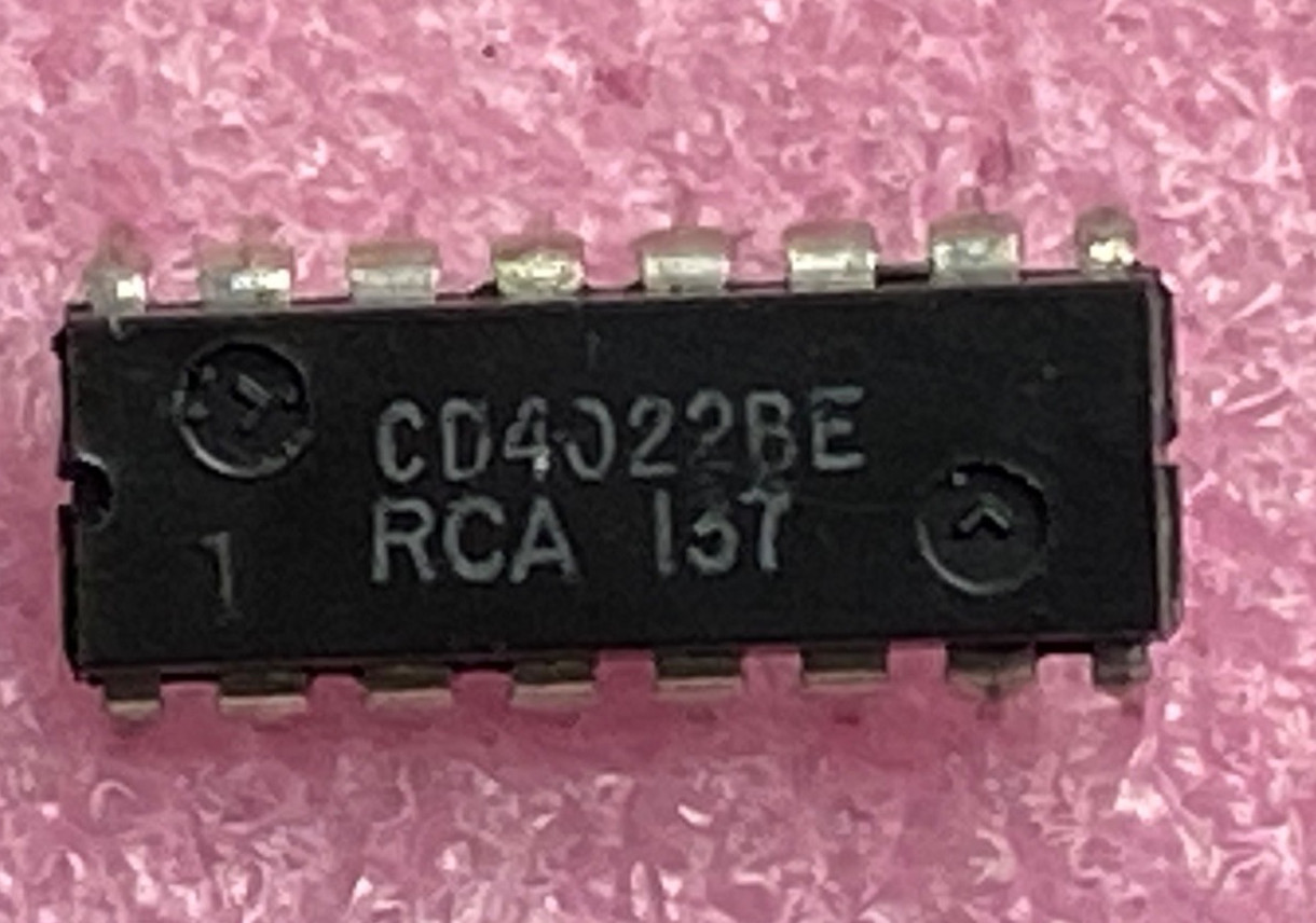 RCA CD4022BE octal counter with 8 decoded outputs Integrated Circuit