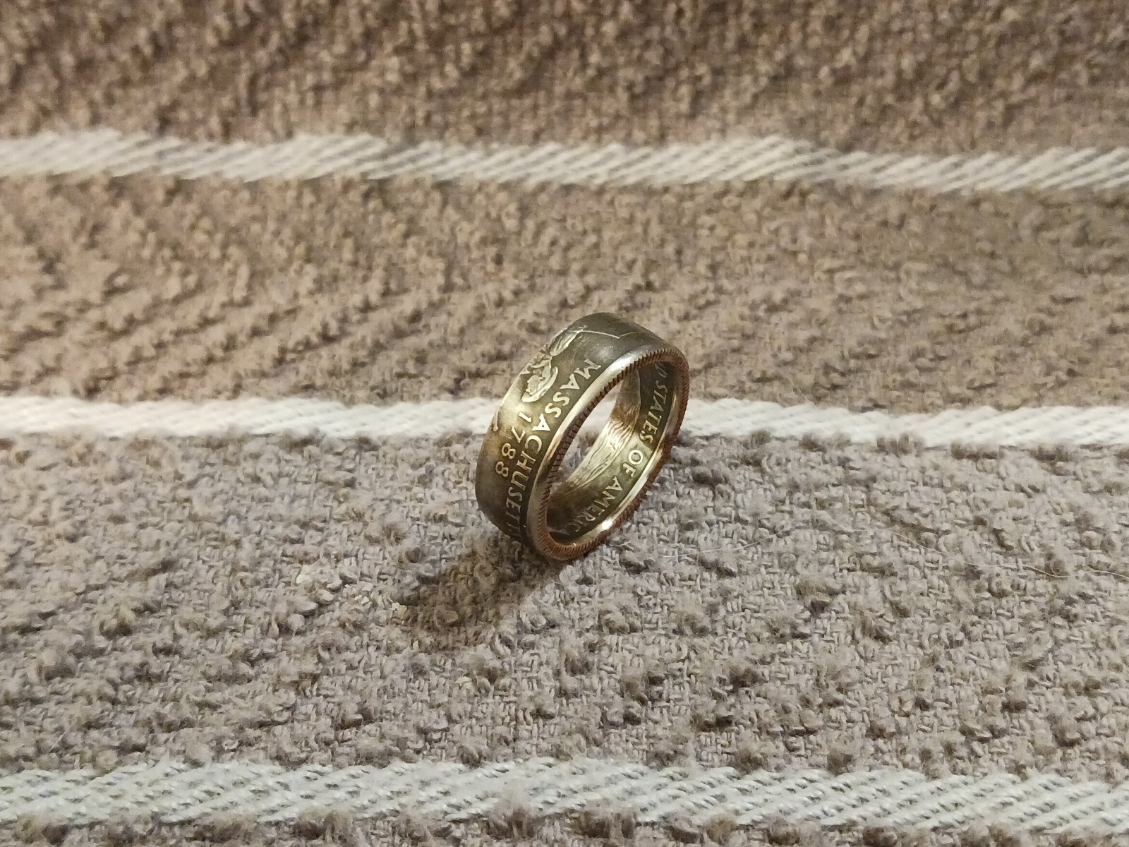 Massachusetts Handcrafted Washington Quarters coin ring, size 7 -1/2  2000