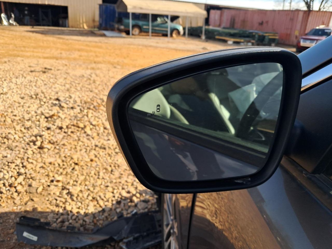 ESCAPE 2022 Glove Box 4894431