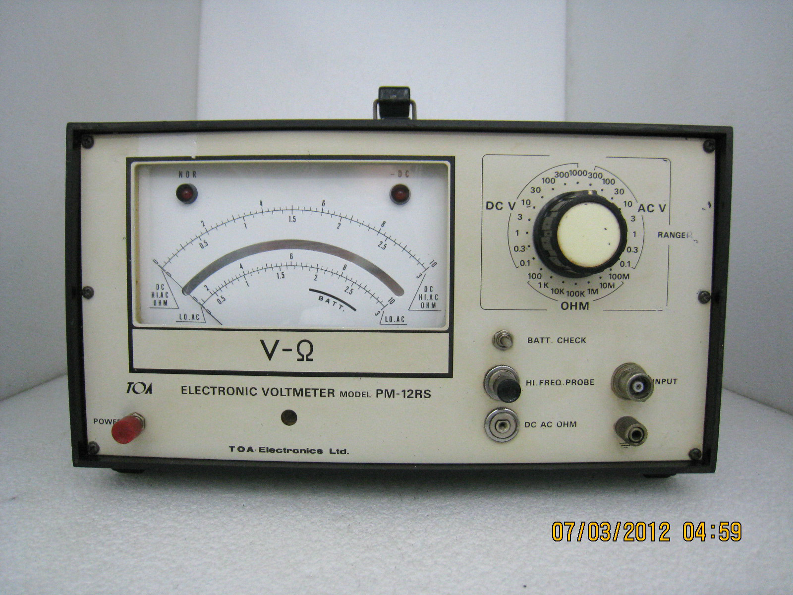 Vintage TOA PM-12RS Electronic Voltmeter