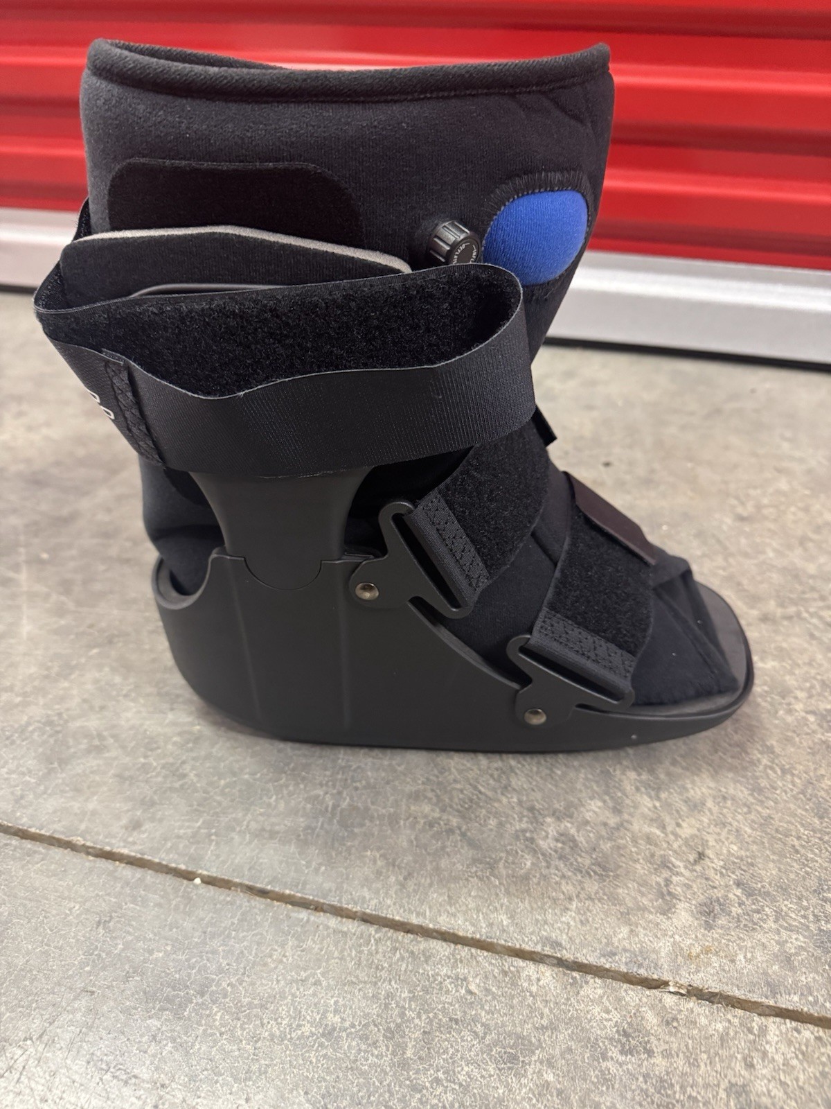 United Ortho Short Air Cam Walker Fracture Boot Med Blk USA14115