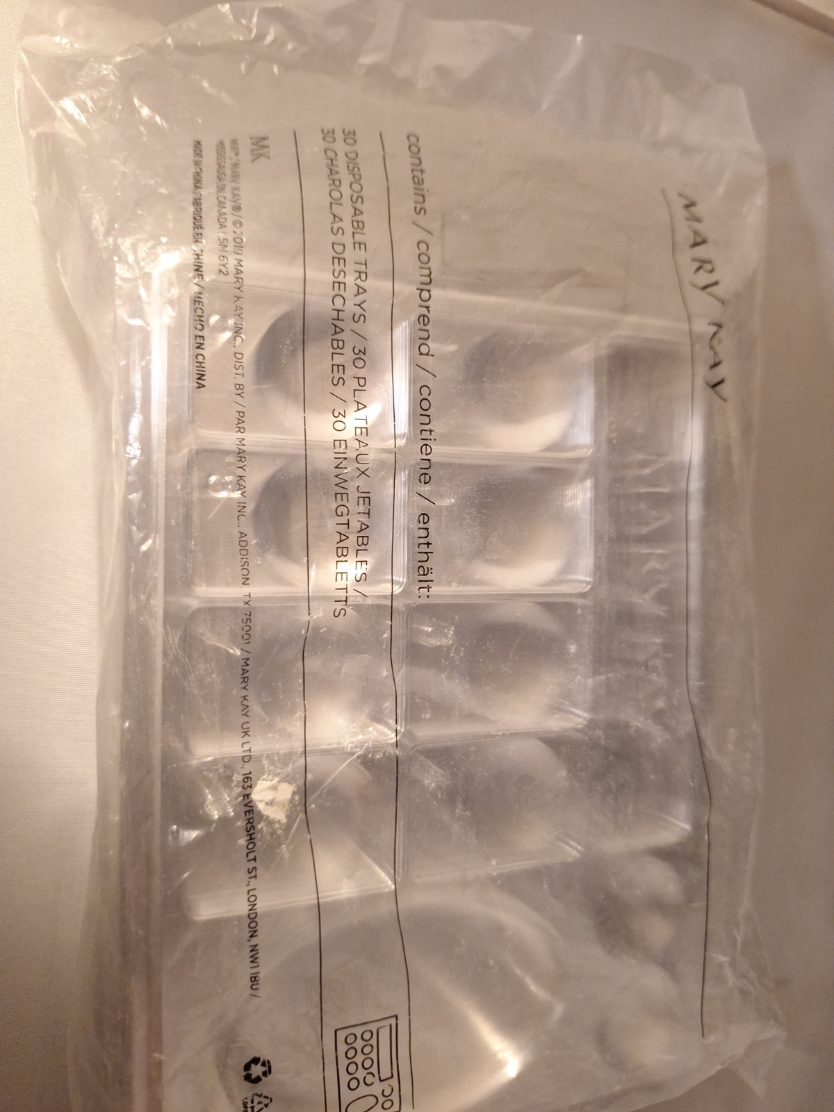 NEW-Mary Kay Disposable Consultant Plastic Makeup Sample Trays Sealed Pack Of 30