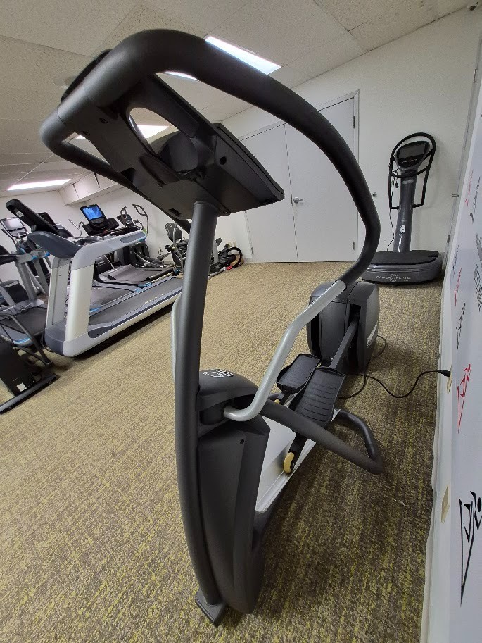 Precor EFX 5.21i Elliptical Cross-Trainer