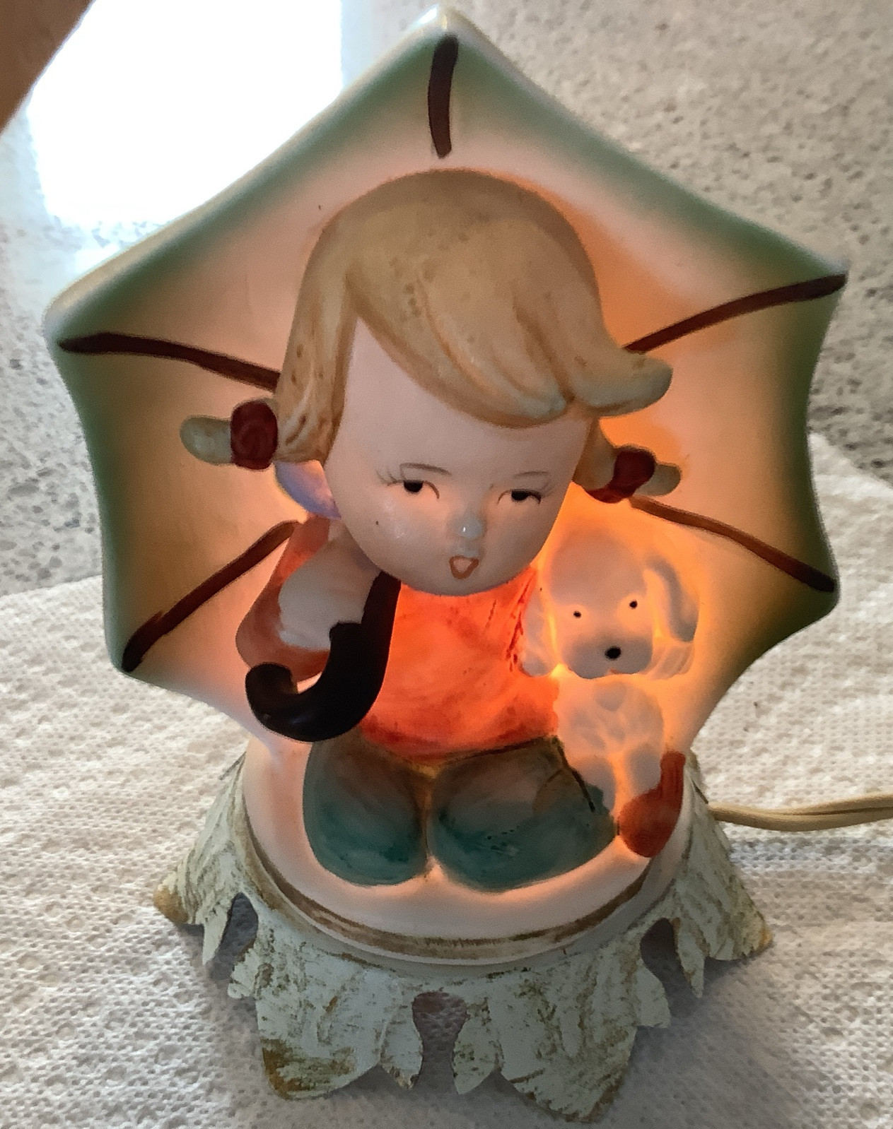 Aladdin Giftware Night Light Porcelain Lamp Girl Puppy Umbrella Works 5x5.5” VTG