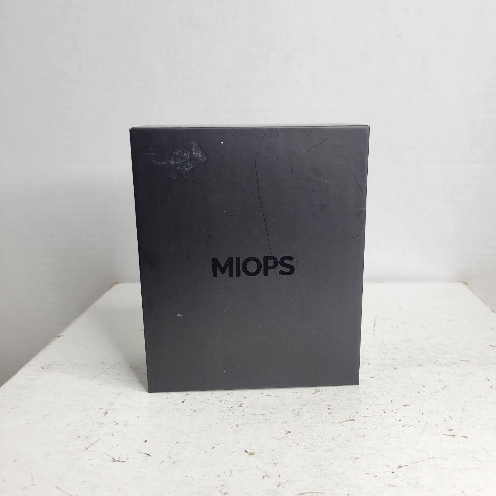 MIOPS Smart+ Camera Trigger Smartphone Controllable Flash Accessory