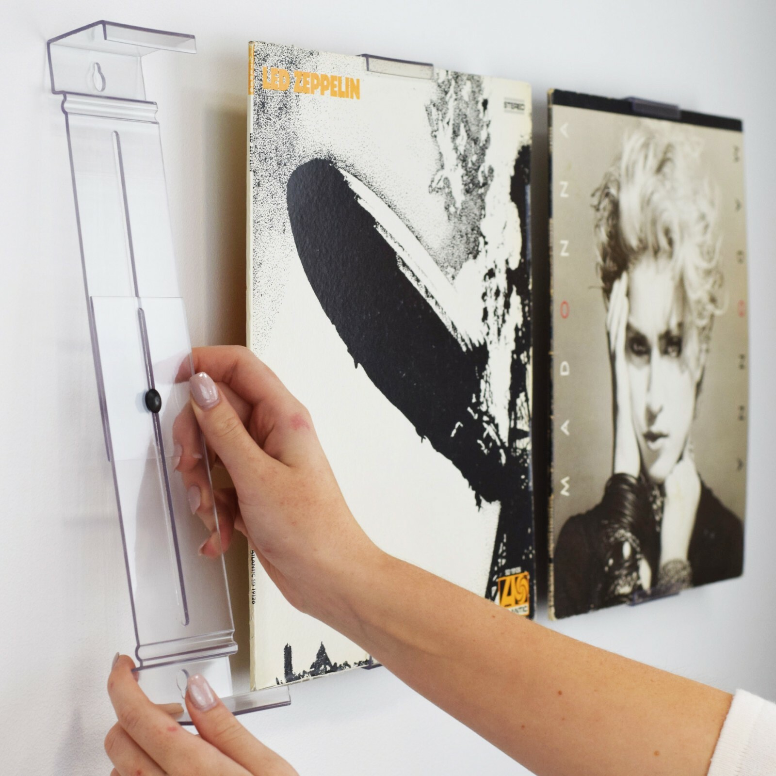 ComicMount™ Invisible Comic Book Display Shelf Stand and Wall Mount