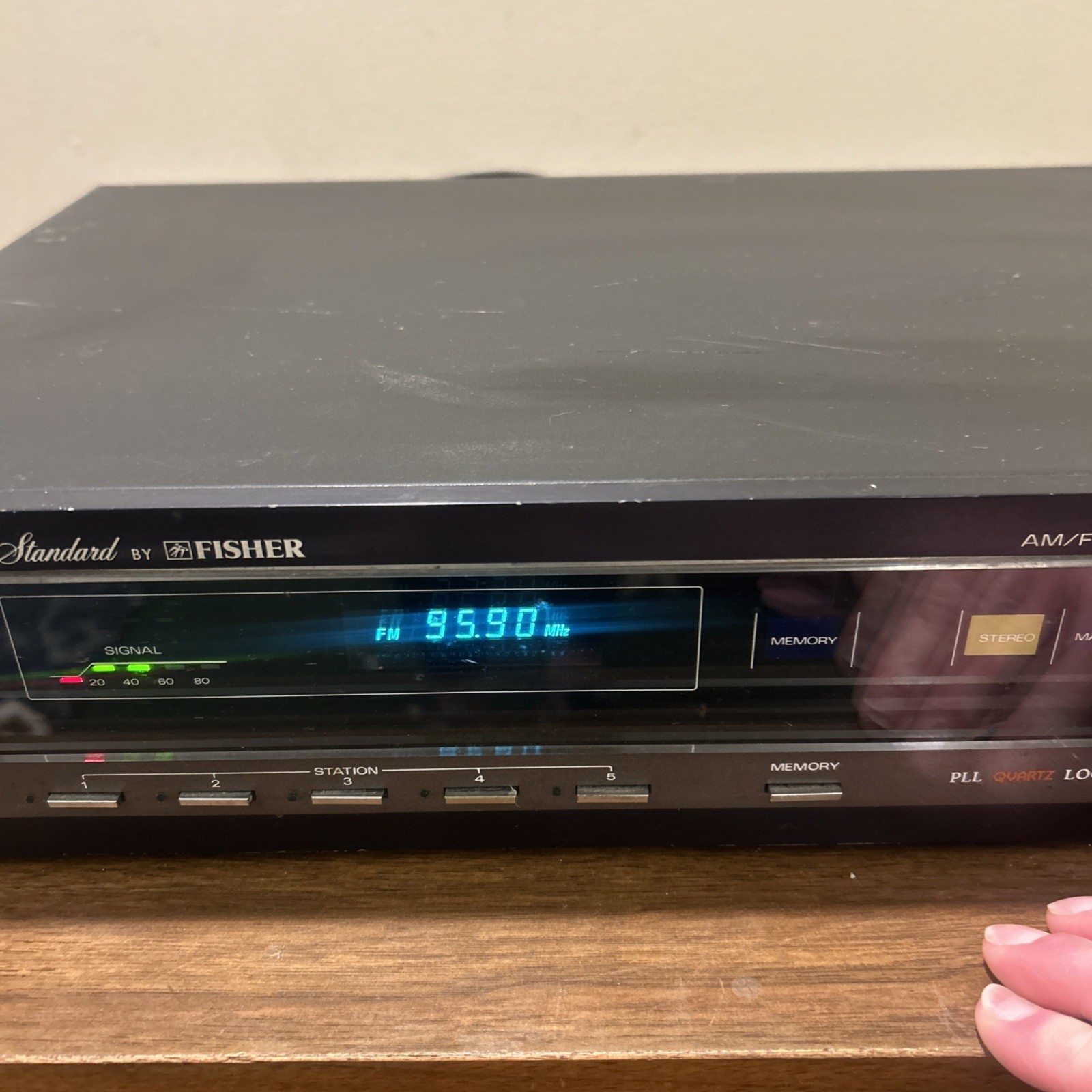 Fisher Studio-standard Synthesizer Tuner FM-660