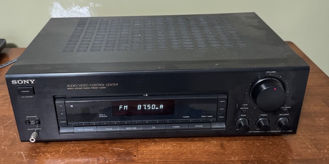 Sony STR-D315 - 2 Channel AM FM Phono Stereo Receiver System-Turns On-See Detail