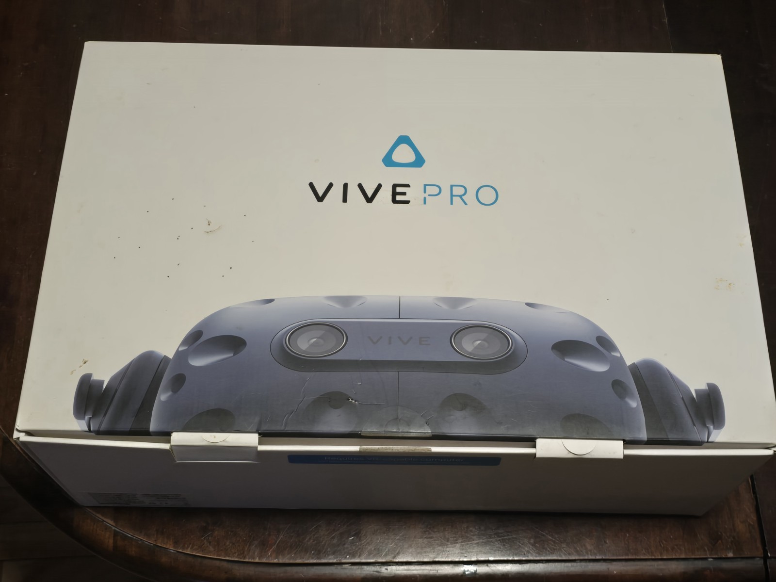 HTC VIVE Pro Virtual Reality (VR) Bundle Starter Kit - Complete In Box Excellent