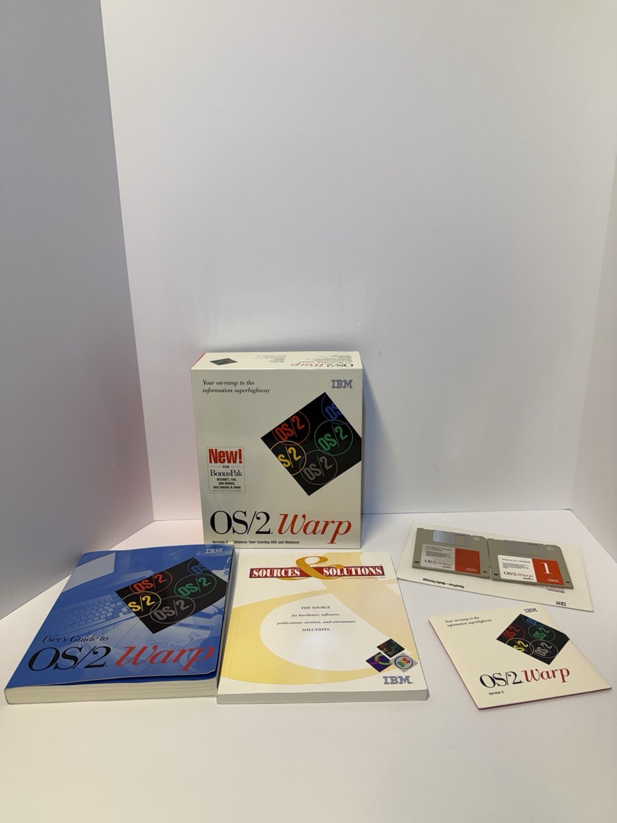IBM OS/2 WARP Version 3 Plus BonusPak With Floppy Discs Red Spine