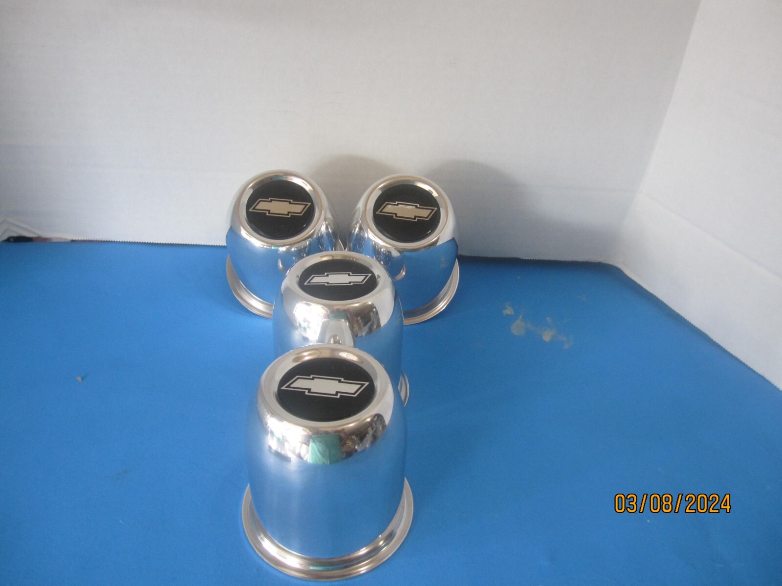 4 WELD RACING PROSTAR CENTER ALUMINUM CAPS  5 LUG WHEELS  3.17" B/SILVBO