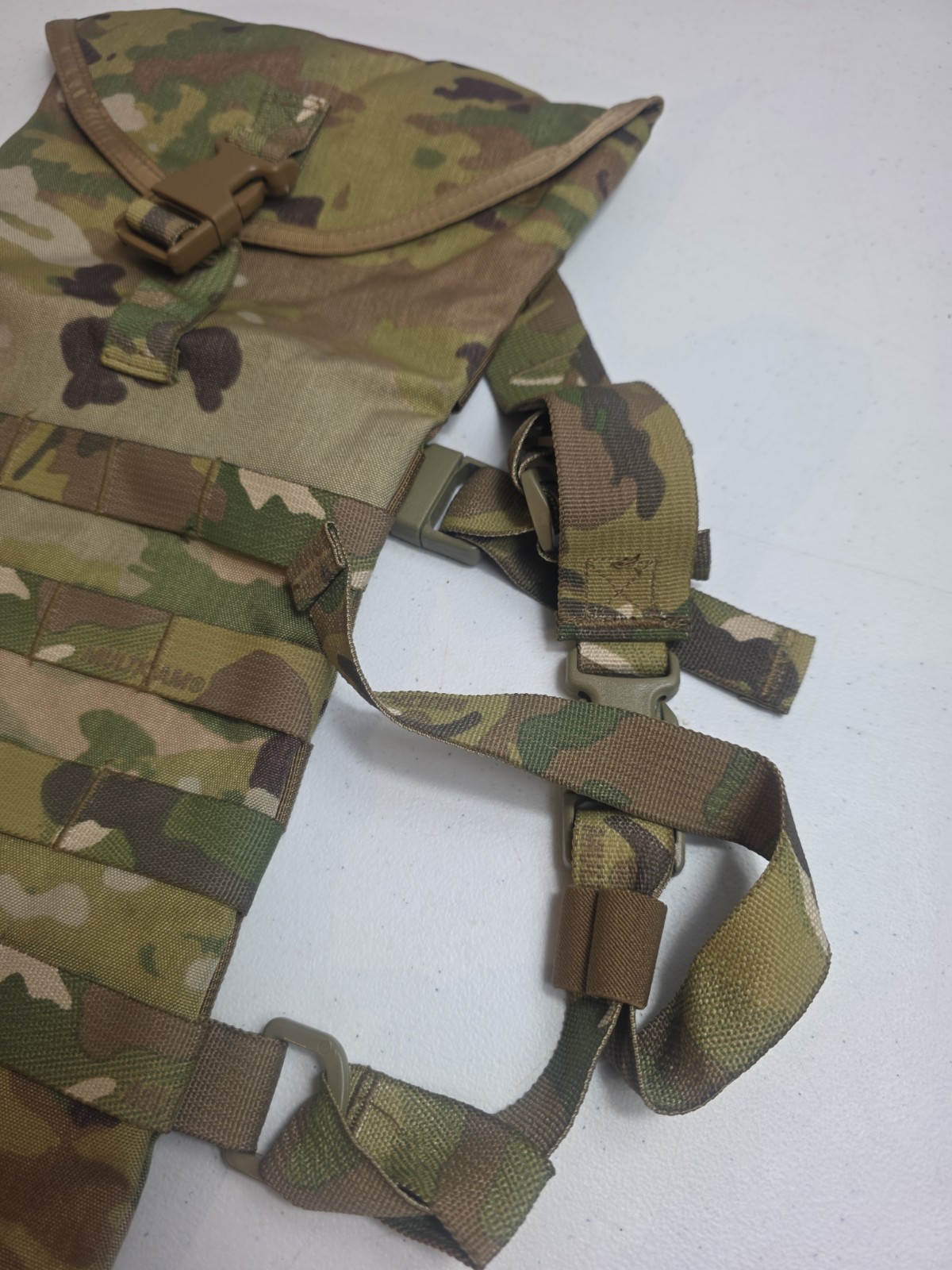 MULTICAM Hydration Carrier Pack Pouch