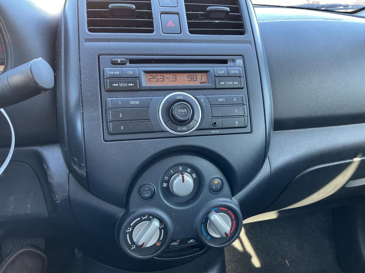 VERSA 2014 Glove Box 4912156
