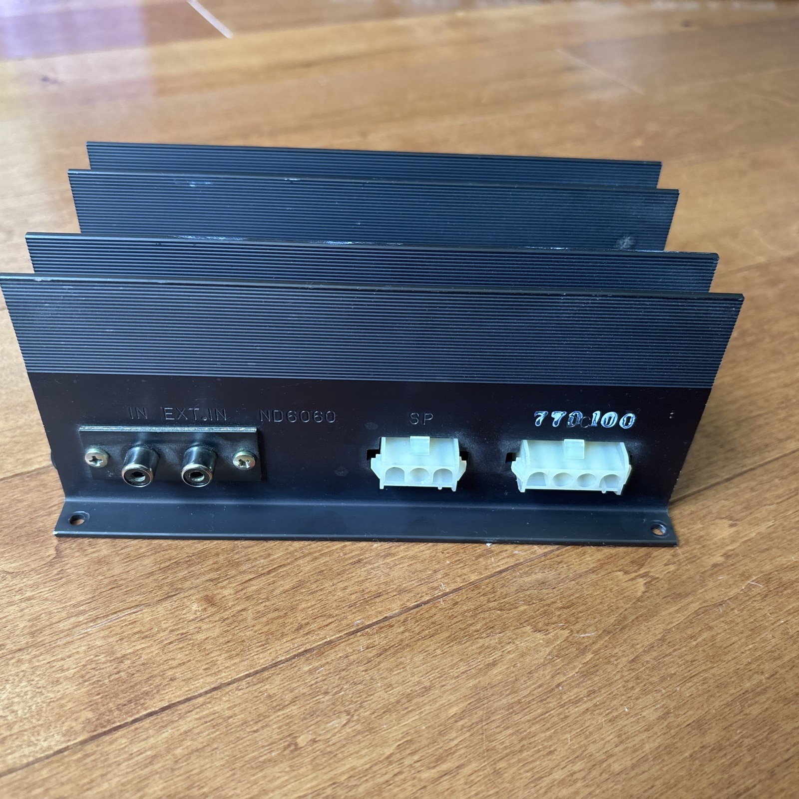 Yamaha amplifier with Hitachi 2SC897B