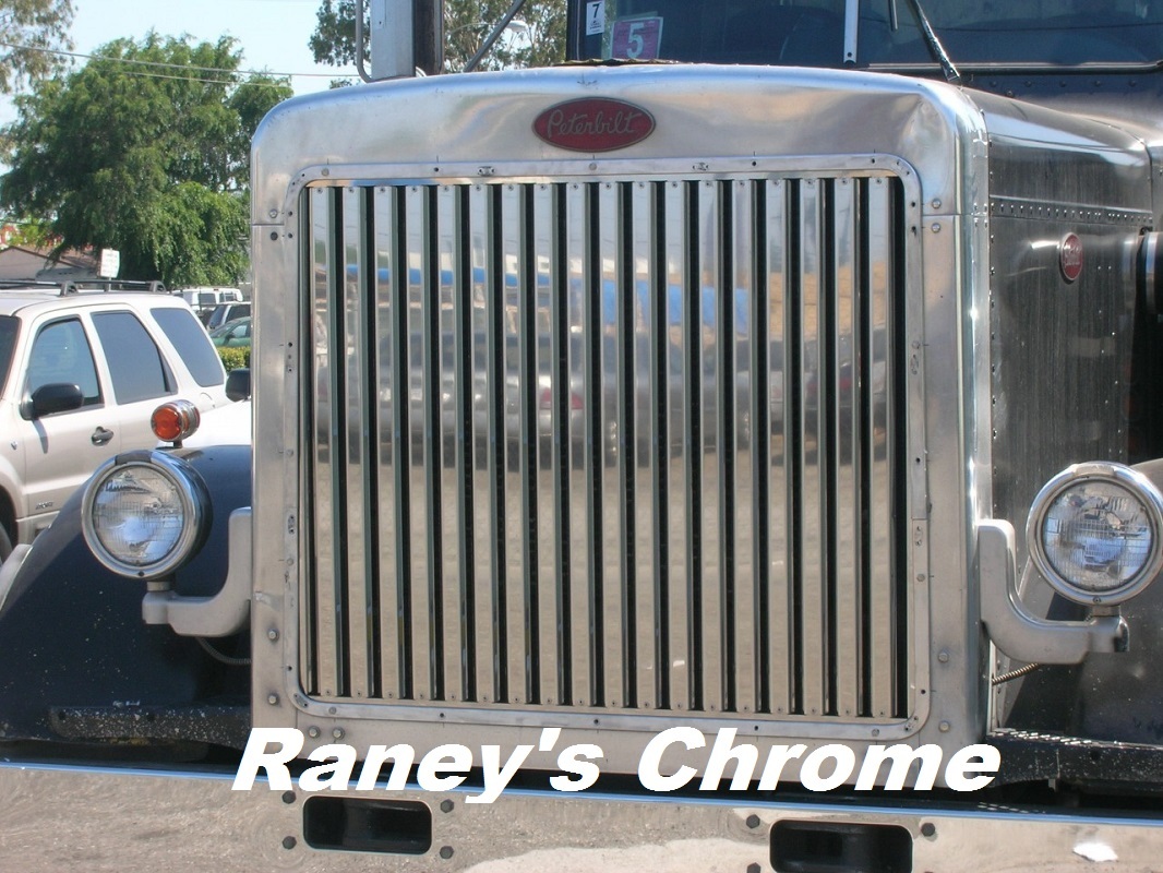 Peterbilt 379 Long Hood Grill 17 Vertical Bars SS