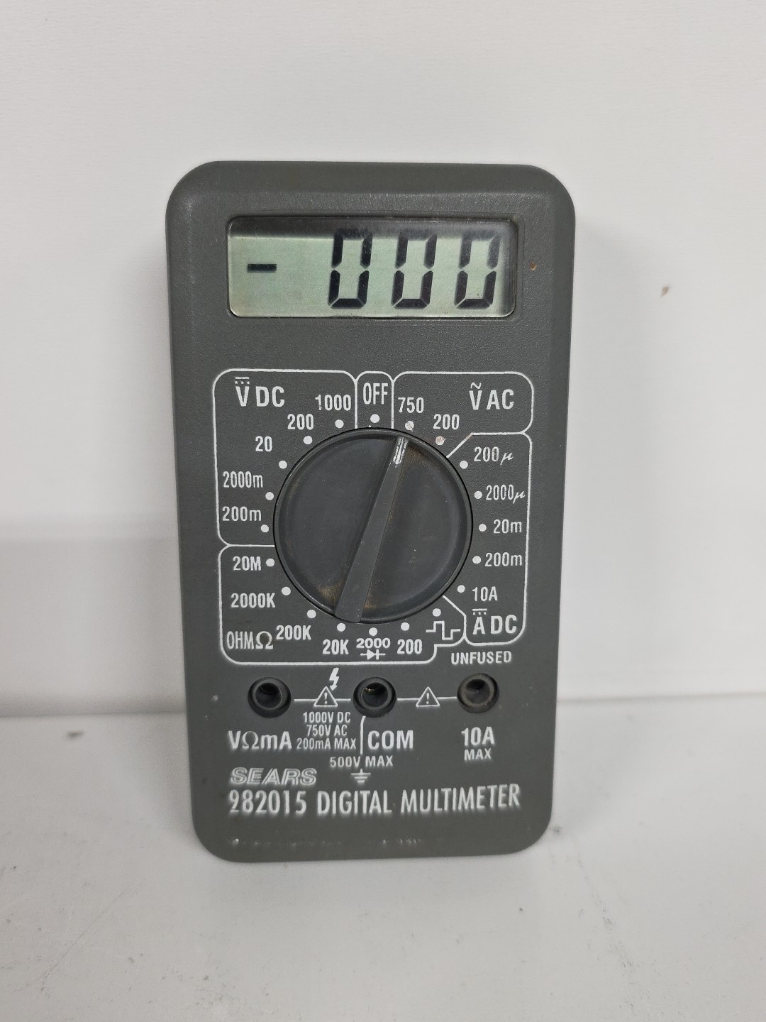 Sears Multimeter 982015 Digital/LCD, 19 Ranges