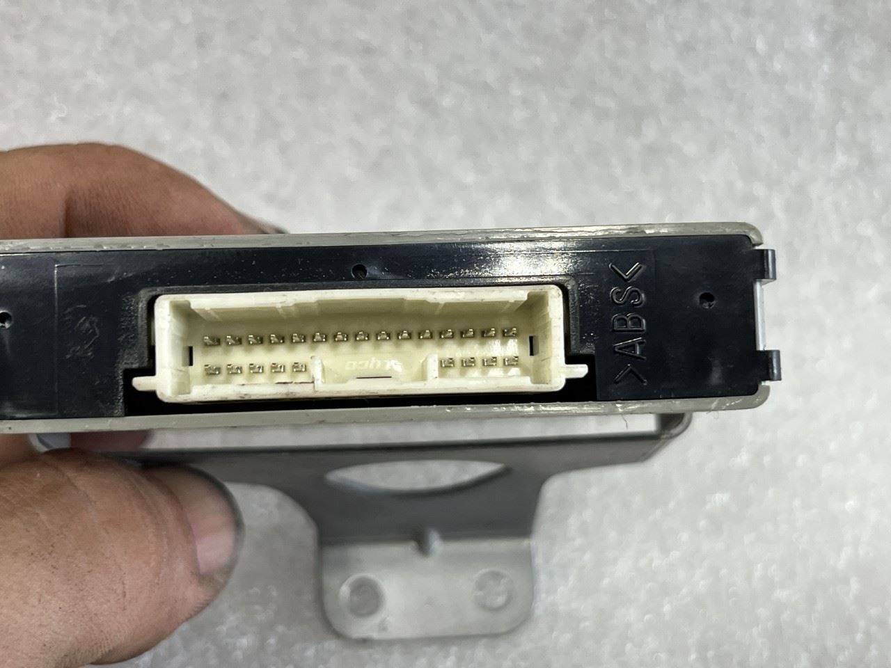 2007 2008 2009 LEXUS RX400H NETWORK GATEWAY CONTROL MODULE 89111-48110